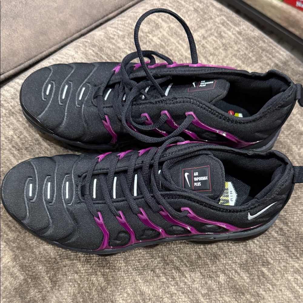 RARE Nike Women's Black Sneakers with Purple Trim - VaporMax Style
